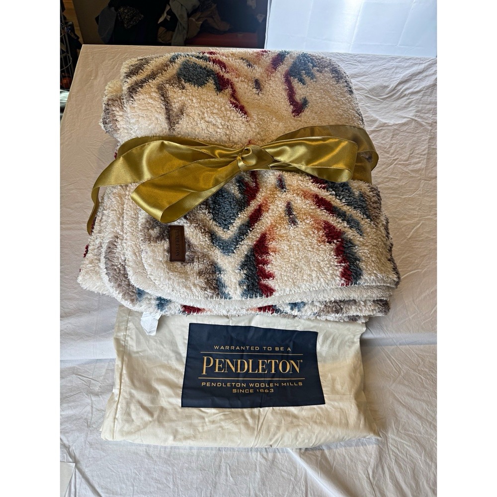 Pendleton White Sands King Fleece Blanket Southwestern Sherpa Cream